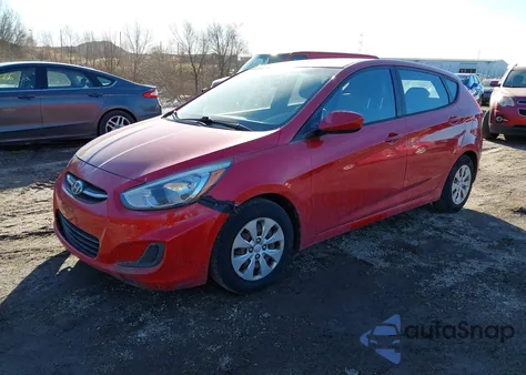 2015 Hyundai Accent Gs z USA, uszkodzony, nr VIN KMHCT5AE2FU219339